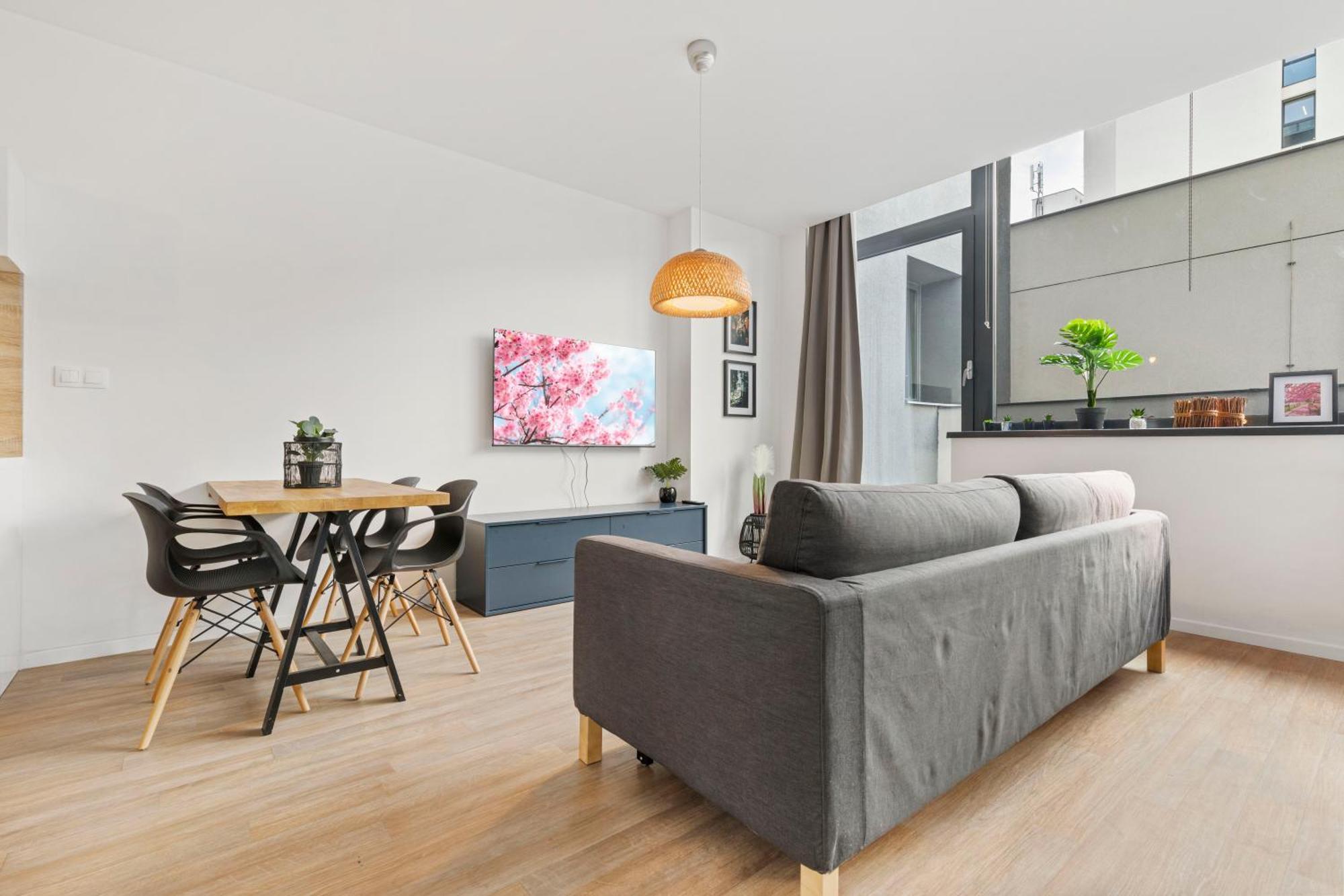 Lam Japanese Garden - Terrace - Ac Apartment Bratislava Luaran gambar