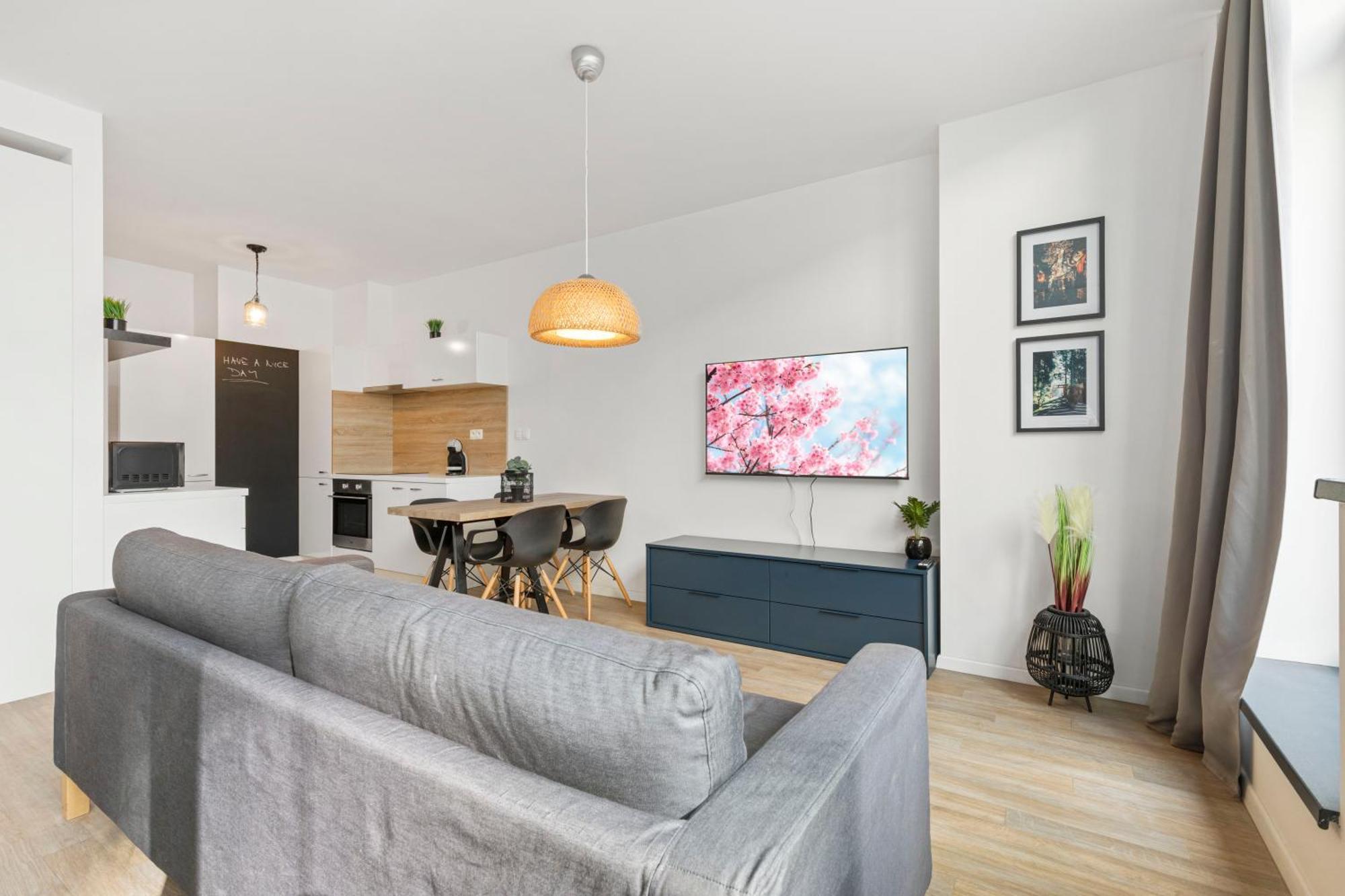 Lam Japanese Garden - Terrace - Ac Apartment Bratislava Luaran gambar