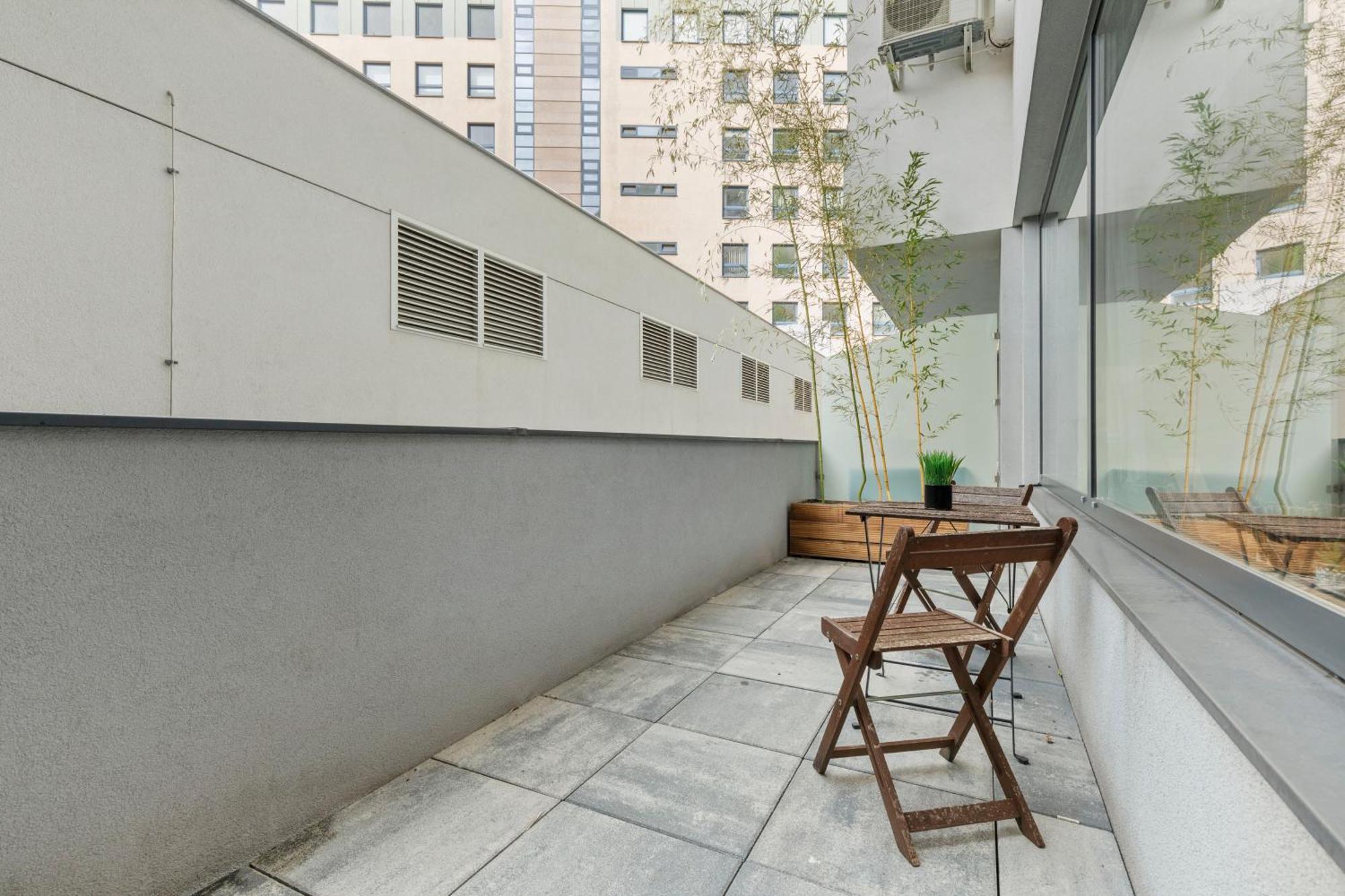 Lam Japanese Garden - Terrace - Ac Apartment Bratislava Luaran gambar